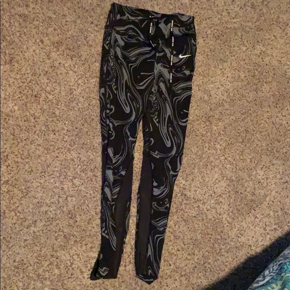 Nike leggings